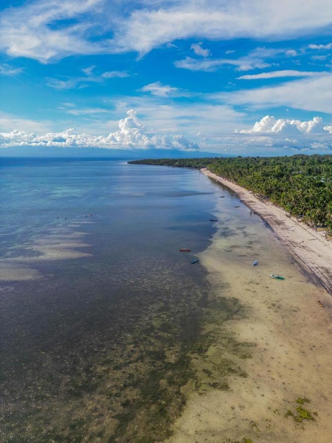 Charisma Beach Resort Siquijor Buitenkant foto